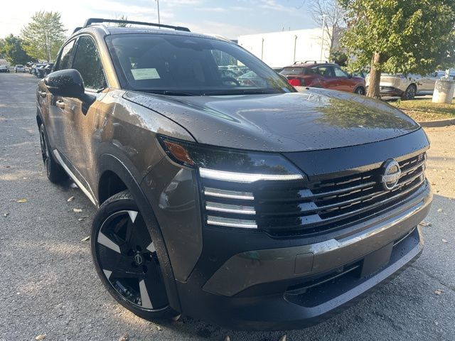 2026 Nissan KICKS SR AWD's photo