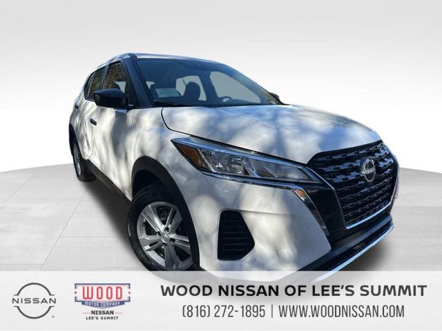 2025 Nissan KICKS PLAY Base's photo
