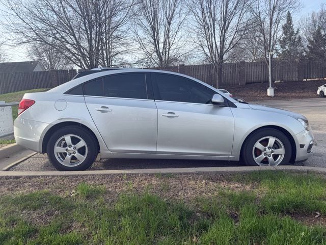 Used 2015 Chevrolet Cruze 1LT with VIN 1G1PC5SB8F7135754 for sale in Kansas City