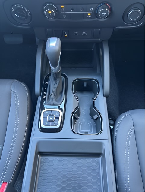 2026 Nissan Frontier SV - Photo 11