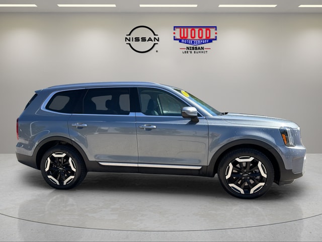 Used 2025 Kia Telluride S with VIN 5XYP6DGC7SG604369 for sale in Kansas City