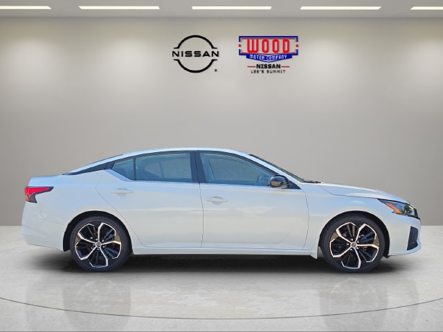 Used 2024 Nissan Altima SR with VIN 1N4BL4CV4RN312665 for sale in Kansas City