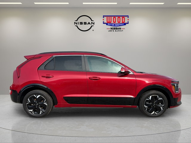 Used 2024 Kia Niro Wind with VIN KNDCR3L10R5081963 for sale in Kansas City
