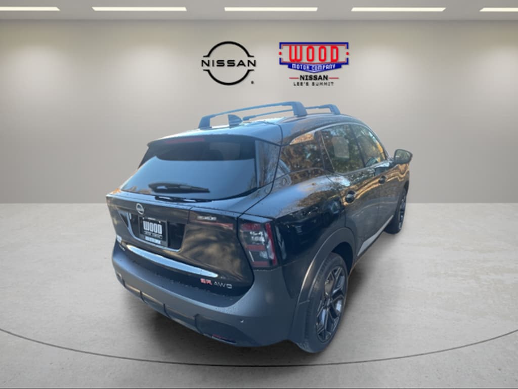 New 2026 Nissan Kicks SR SUV