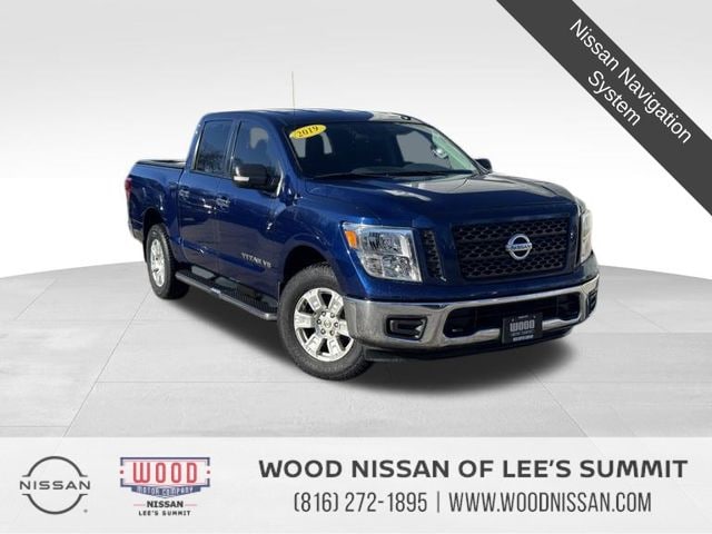 2019 Nissan Titan SV's photo