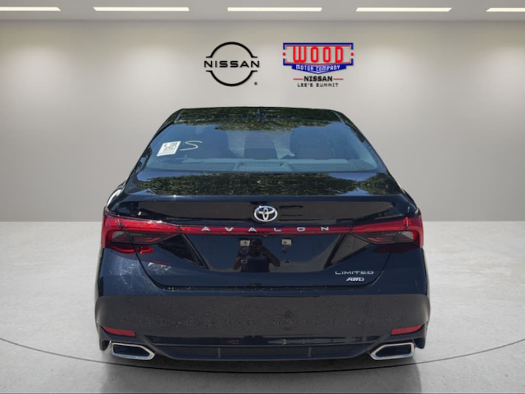 Used 2021 Toyota Avalon Limited Sedan