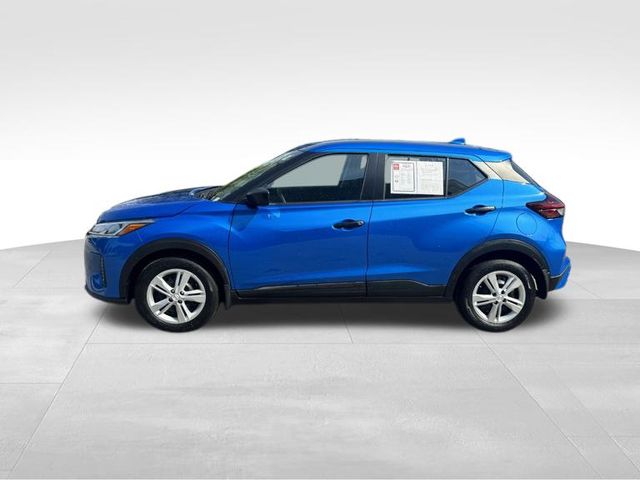 2025 Nissan Kicks Play S photo 4
