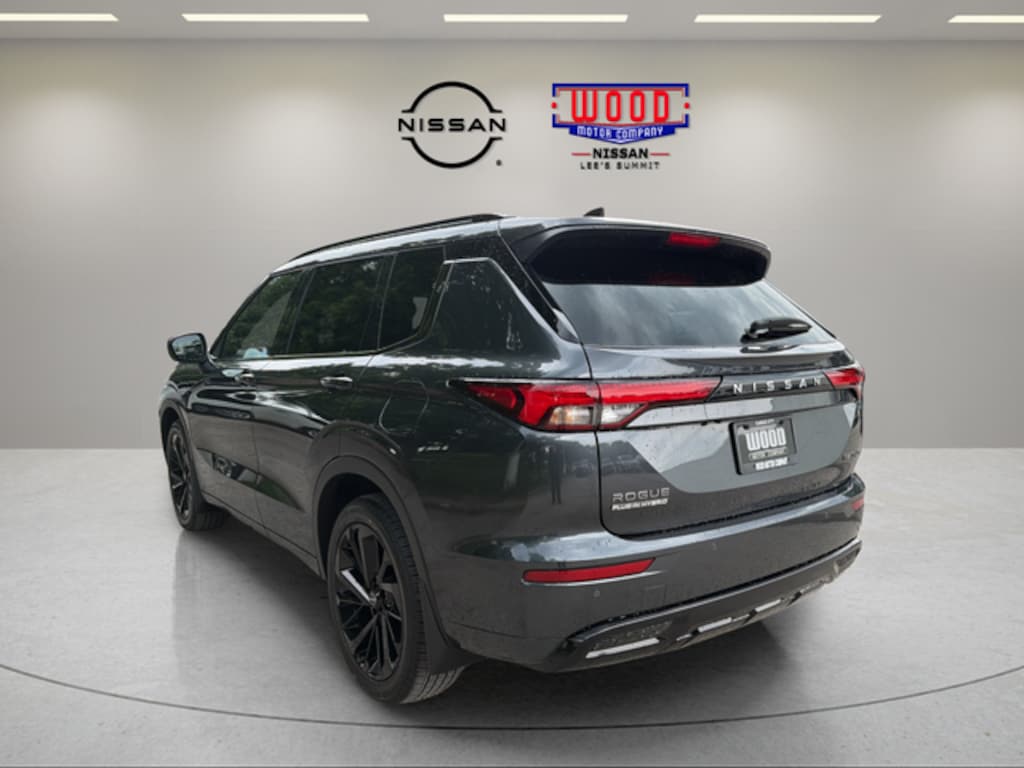 New 2026 Nissan Rogue Plug-In Hybrid Platinum SUV