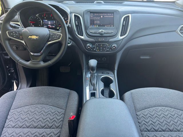 2023 Chevrolet Equinox LT photo 3