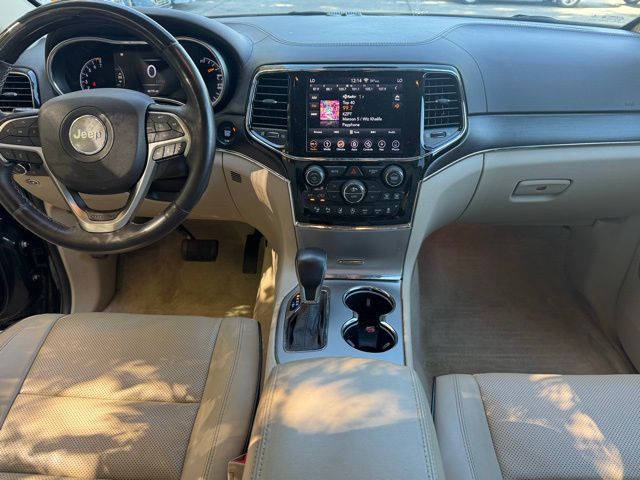 2019 Jeep Grand Cherokee Overland photo 3