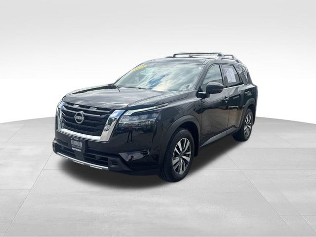 2024 Nissan Pathfinder SL photo 3