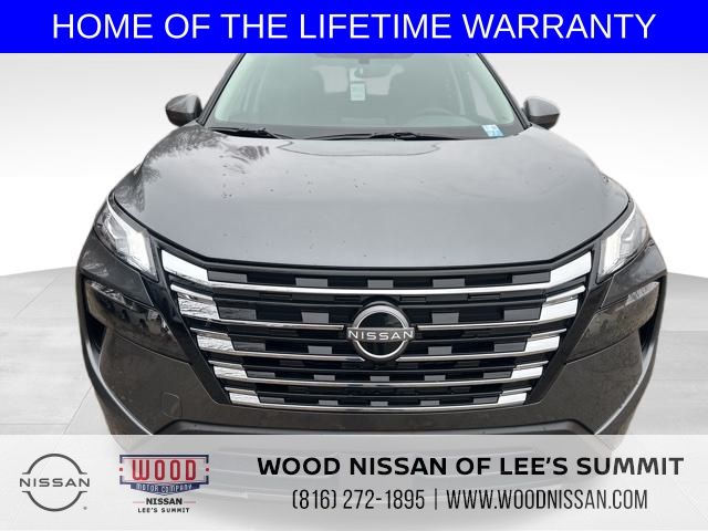 2026 Nissan Rogue SV photo 2