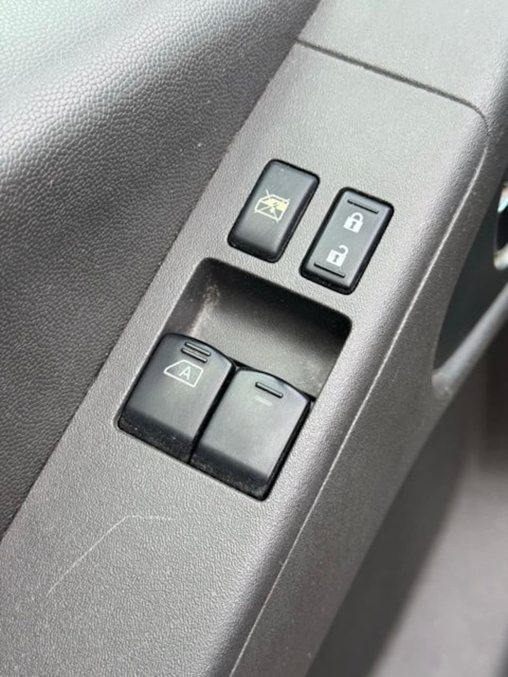 Used 2009 Nissan Frontier SE Truck