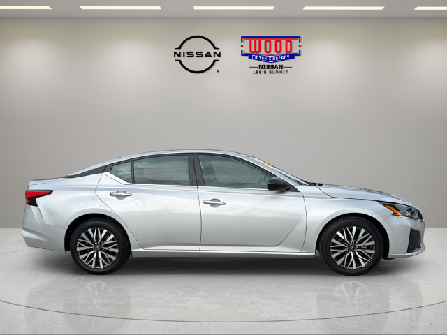 Used 2025 Nissan Altima SV with VIN 1N4BL4DV6SN386951 for sale in Kansas City