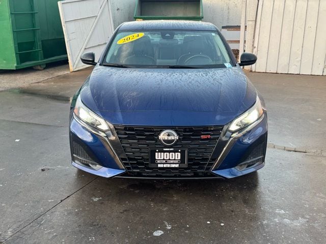 Used 2024 Nissan Altima SR with VIN 1N4BL4CVXRN352569 for sale in Kansas City