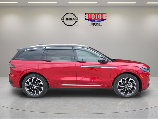 Used 2024 Lincoln Nautilus Reserve with VIN 5LMPJ8K43RJ806375 for sale in Kansas City