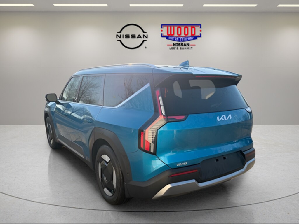 Used 2026 Kia EV9 Wind SUV