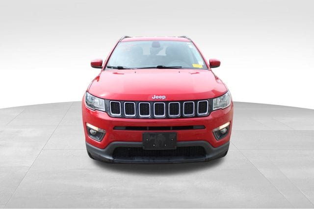 Used 2018 Jeep Compass Latitude with VIN 3C4NJDBB3JT202845 for sale in Hurst, TX