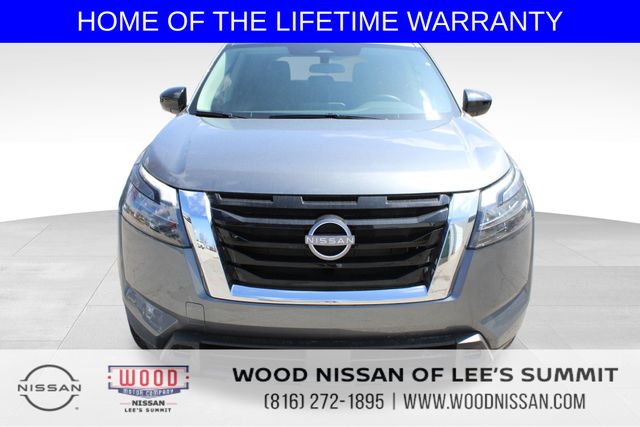 2025 Nissan Pathfinder S photo 2