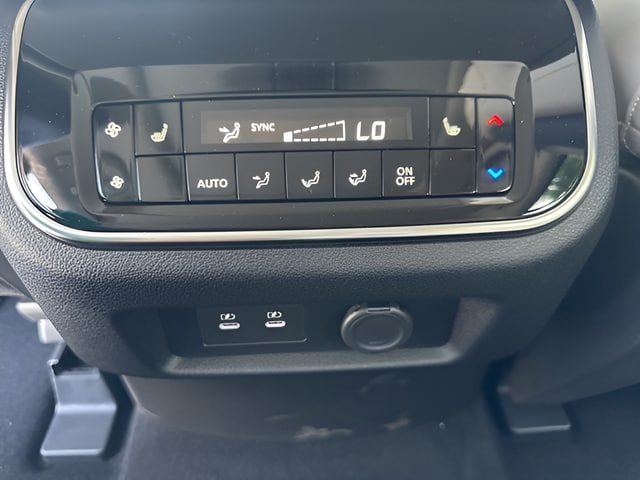 2026 Nissan Armada Platinum - Photo 22