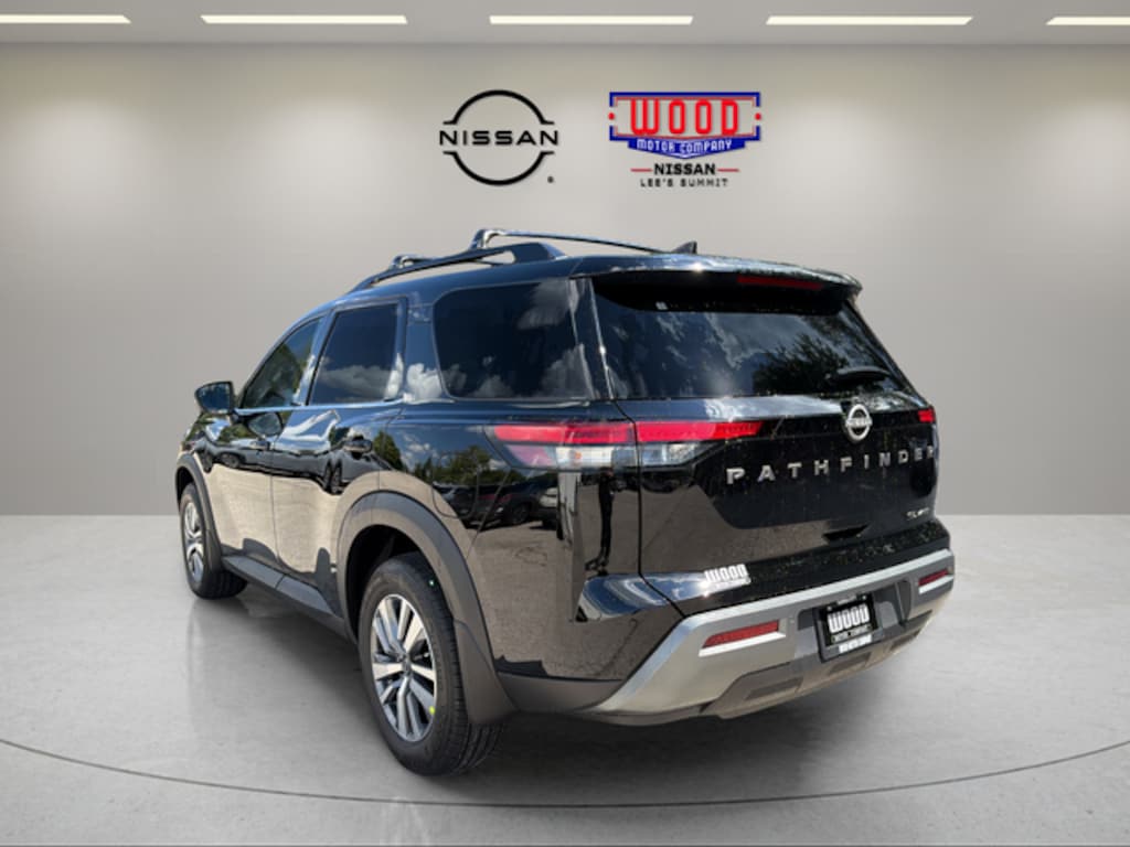 New 2026 Nissan Pathfinder SL SUV
