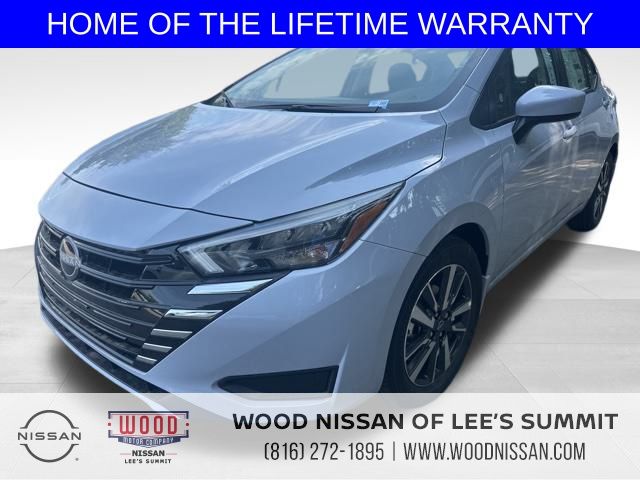 2025 Nissan Versa 1.6 SV photo 3