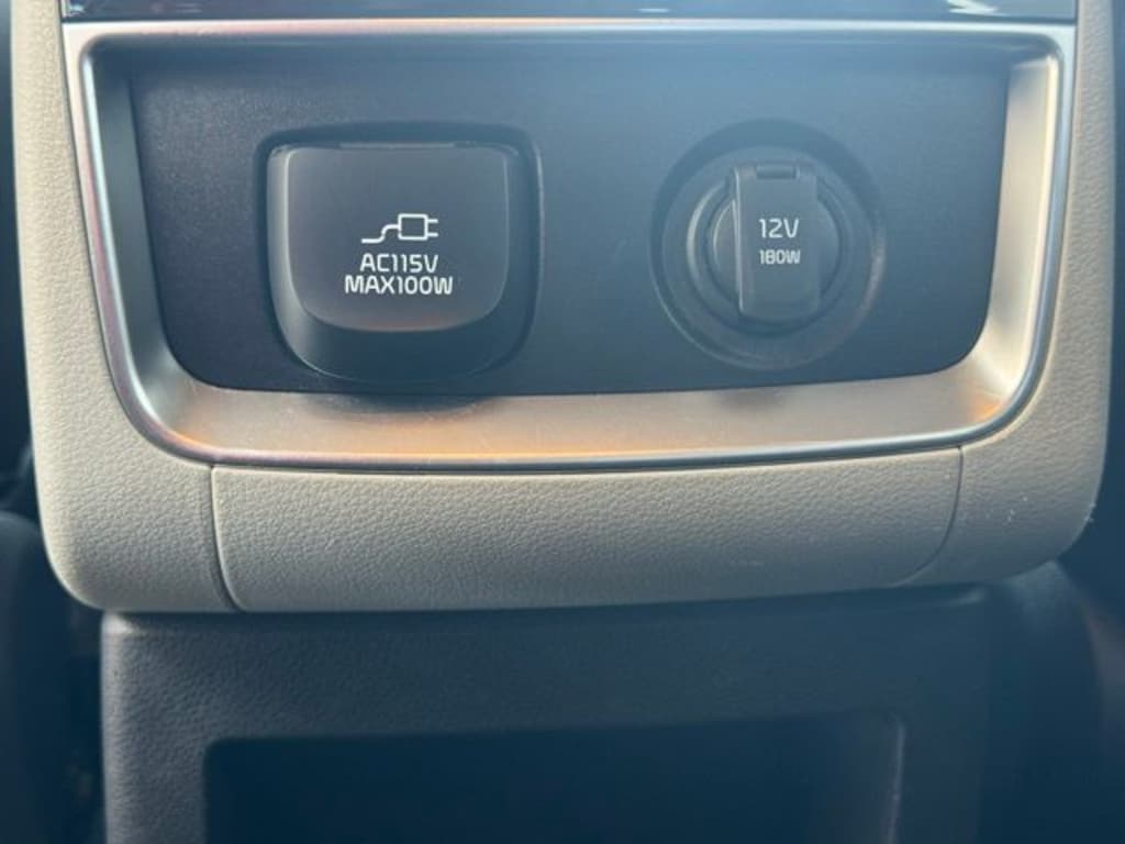 Used 2022 Kia Carnival SX Minivan/Van