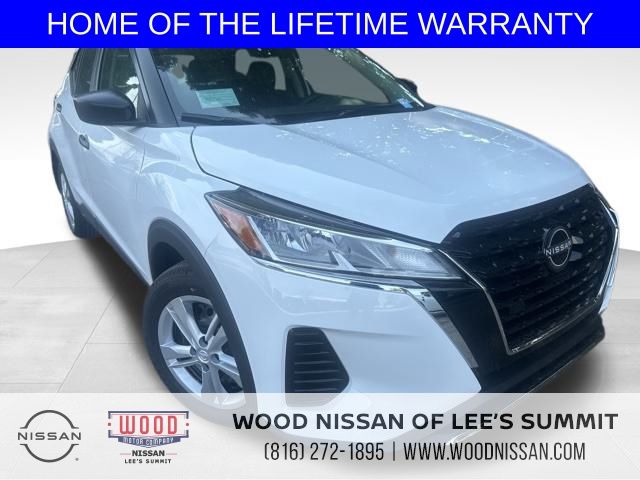 2025 Nissan KICKS PLAY Base's photo