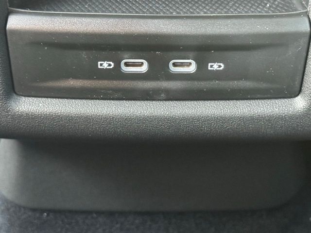 2025 Volkswagen ID.4 Pro photo 4