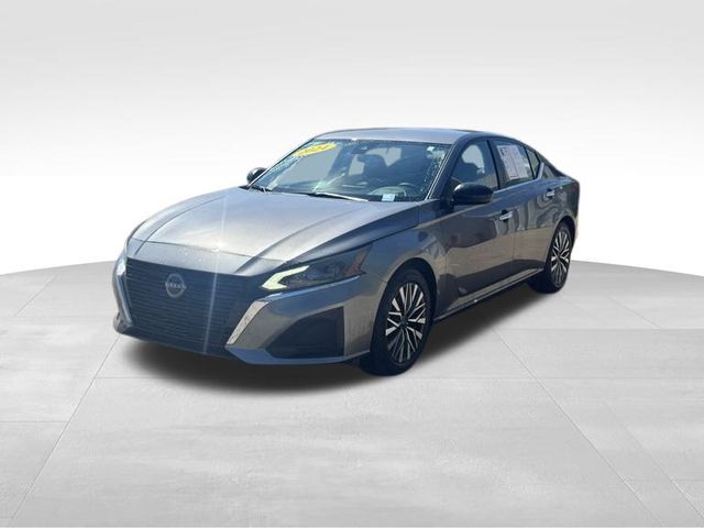 2024 Nissan Altima 2.5 SV photo 3