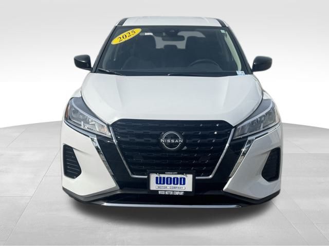 Certified 2025 Nissan KICKS PLAY Base with VIN 3N1CP5BV0SL474909 for sale in Kansas City