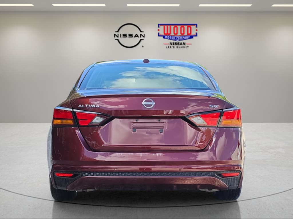 Used 2024 Nissan Altima 2.5 SV Sedan