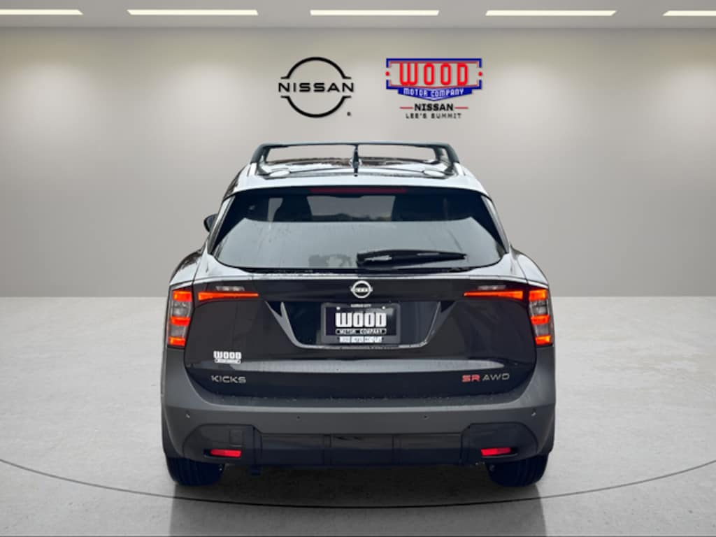 New 2026 Nissan Kicks SR SUV