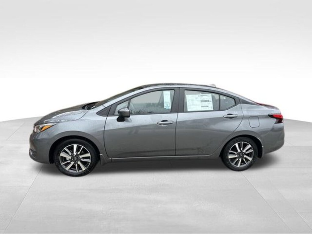 New 2025 Nissan Versa 1.6 SV Sedan