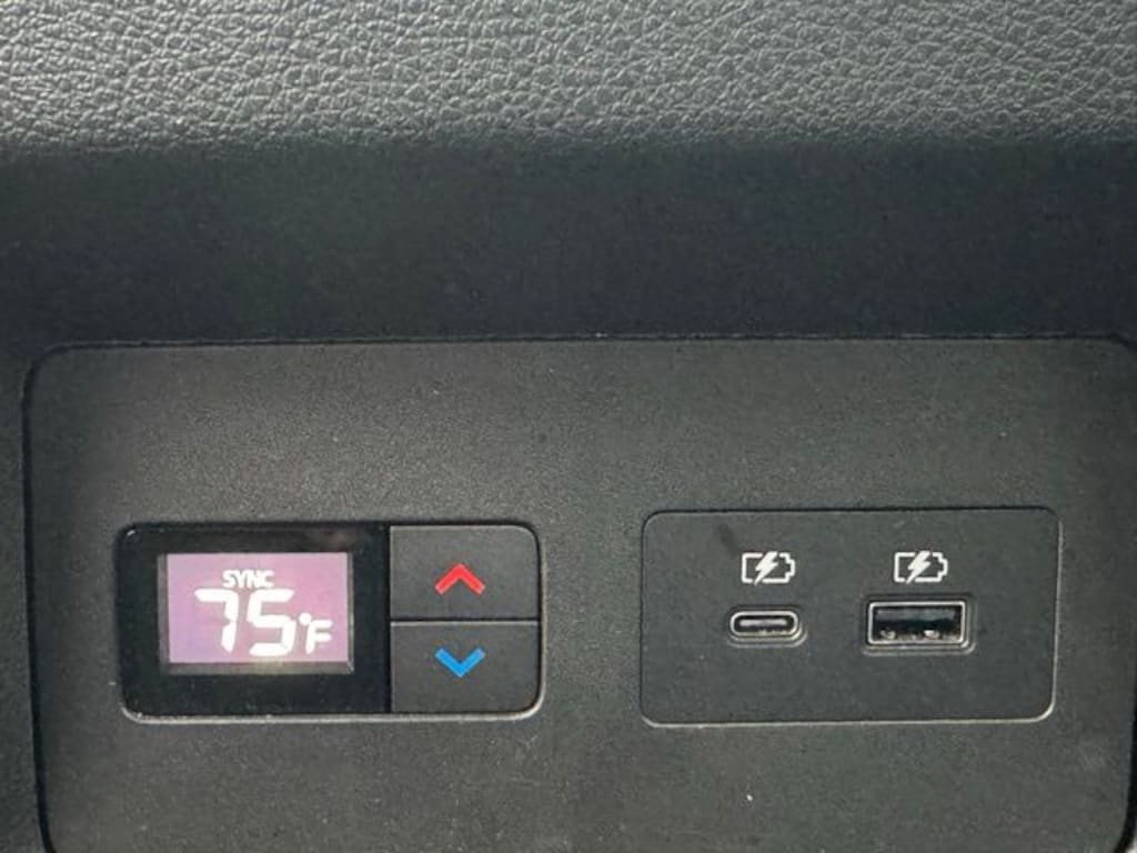 Used 2023 Nissan Rogue SL SUV