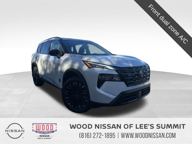 2026 Nissan Rogue Dark Armor's photo