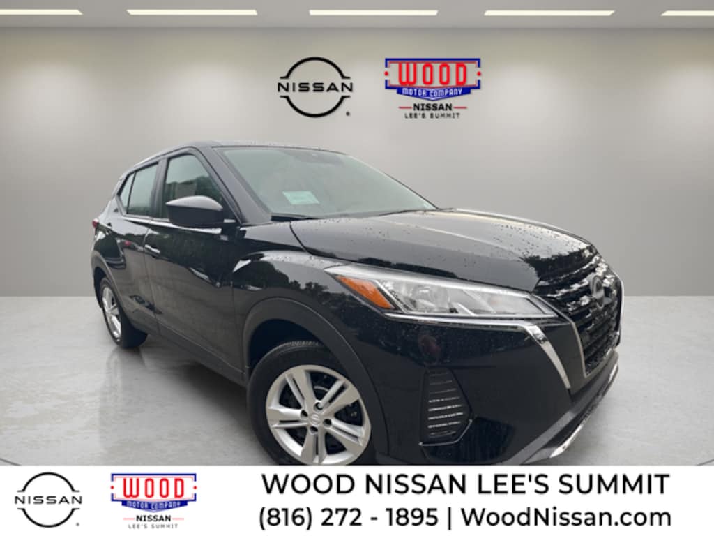 New 2025 Nissan Kicks Play S SUV