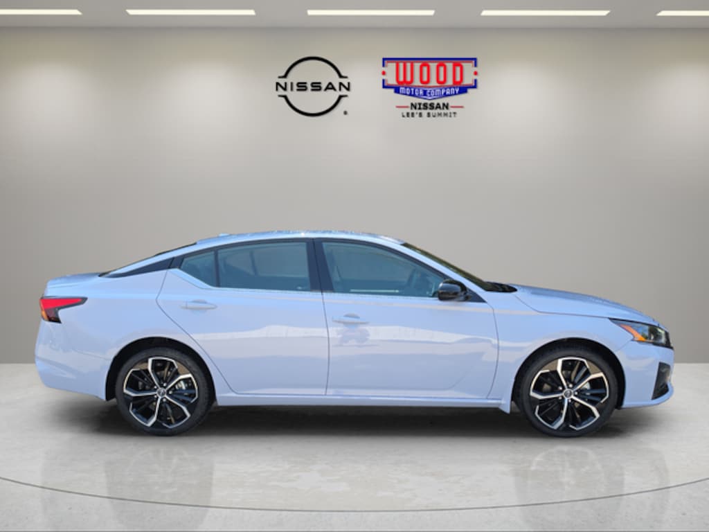 Used 2024 Nissan Altima 2.5 SR Sedan