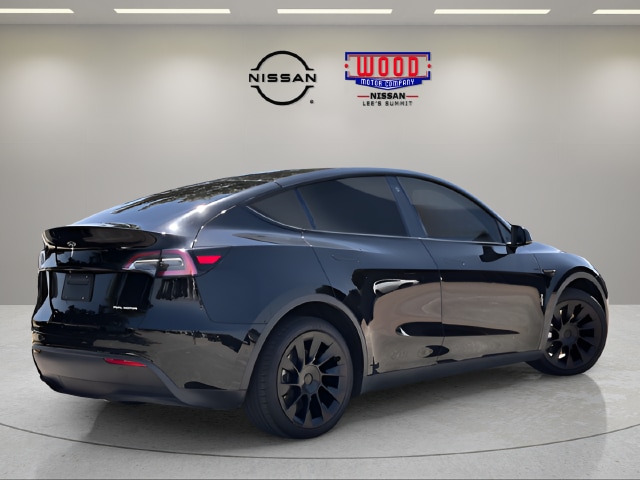 Used 2022 Tesla Model Y Long Range with VIN 7SAYGDEE3NF330298 for sale in Lee's Summit, MO