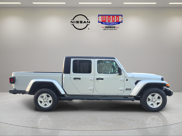 Used 2023 Jeep Gladiator Sport S with VIN 1C6HJTAGXPL528948 for sale in Kansas City