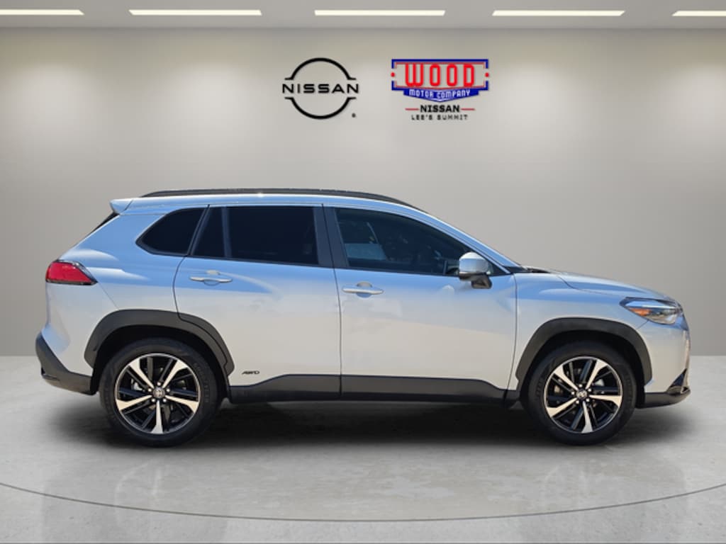 Used 2024 Toyota Corolla Cross Hybrid XSE SUV