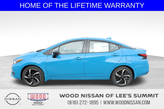 2025 Nissan Versa SR photo 4
