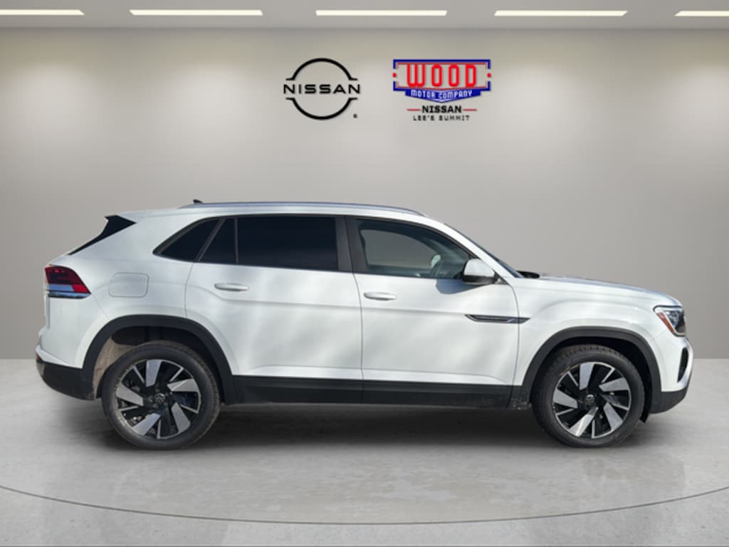 Used 2024 Volkswagen Atlas Cross Sport 2.0T SE w/Technology SUV