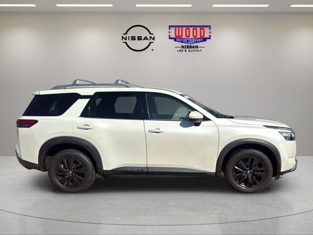 Used 2023 Nissan Pathfinder SL with VIN 5N1DR3CC9PC250632 for sale in Kansas City