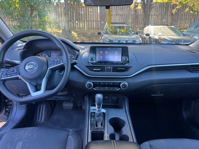 2021 Nissan Altima 2.5 S photo 3