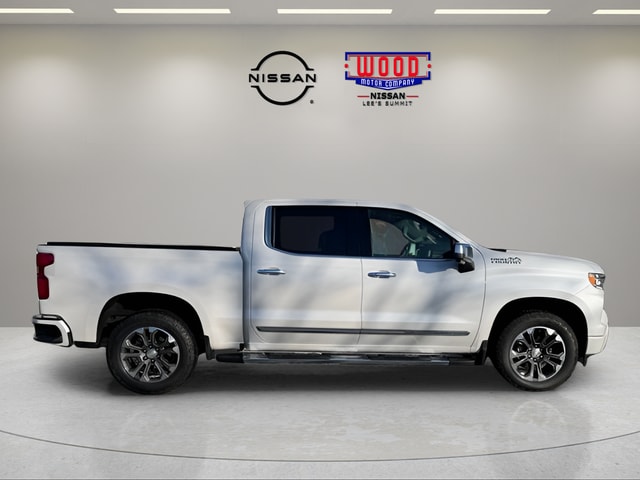 Used 2023 Chevrolet Silverado 1500 High Country with VIN 1GCUDJEL5PZ176532 for sale in Kansas City