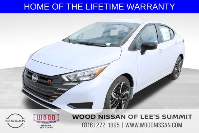 2025 Nissan Versa SR photo 3