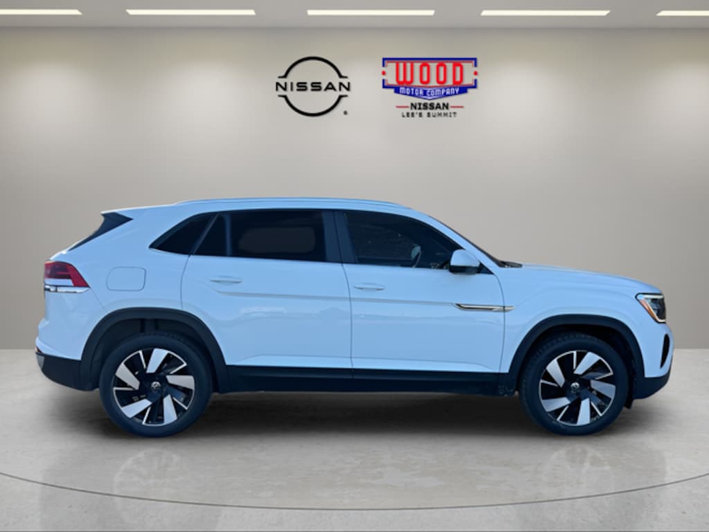 Used 2024 Volkswagen Atlas Cross Sport 2.0T SE w/Technology SUV