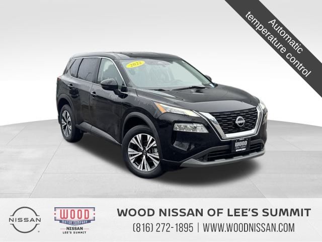 2022 Nissan Rogue SV's photo
