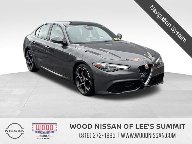 2023 Alfa Romeo Giulia Ti's photo